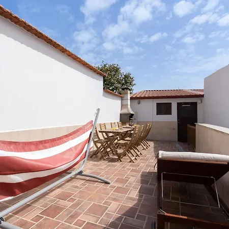 Ferienhaus Spacious Duplex House - Jacuzzi & Terrace Porto