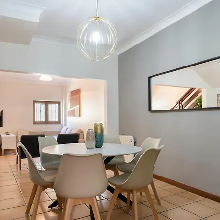 Spacious Duplex House - Jacuzzi & Terrace Porto