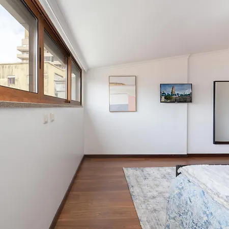Spacious Duplex House - Jacuzzi & Terrace Prázdninový dům