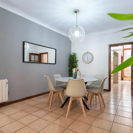 Prázdninový dům Spacious Duplex House - Jacuzzi & Terrace Porto