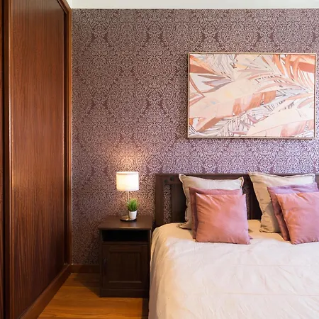 Spacious Duplex House - Jacuzzi & Terrace Prázdninový dům Porto